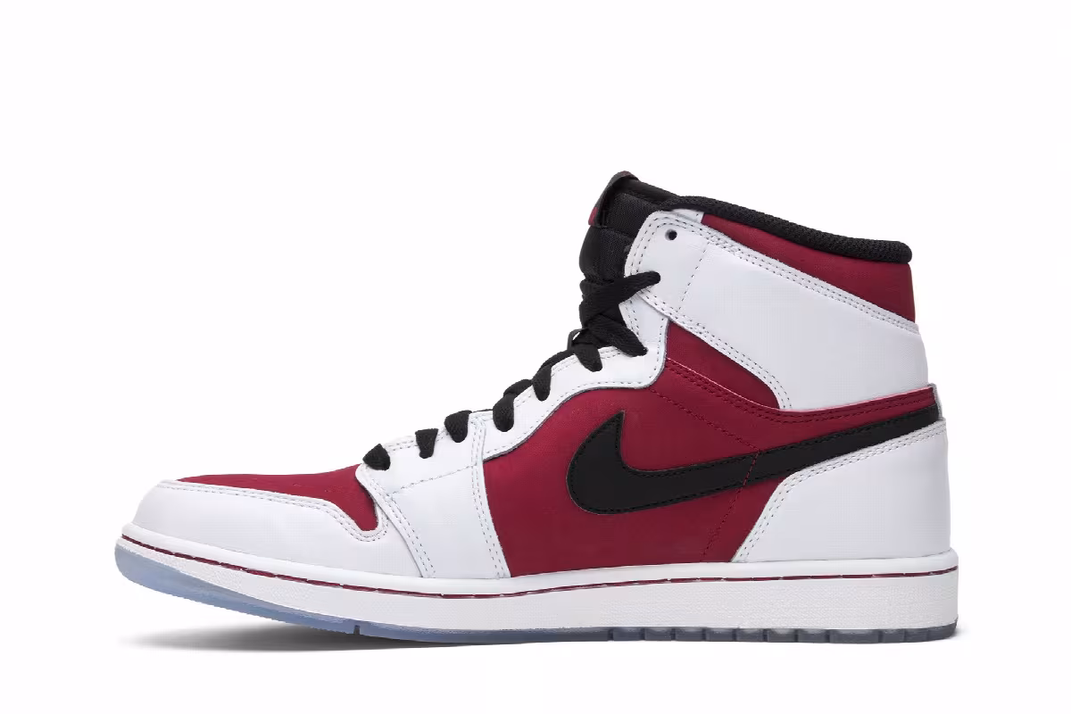Air Jordan 1 High OG carmine, view 4