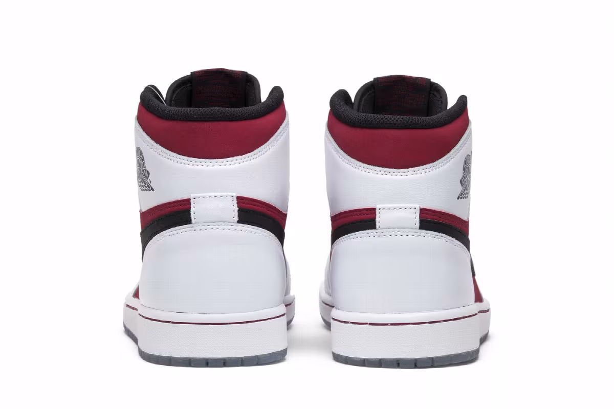 Air Jordan 1 High OG carmine, view 7