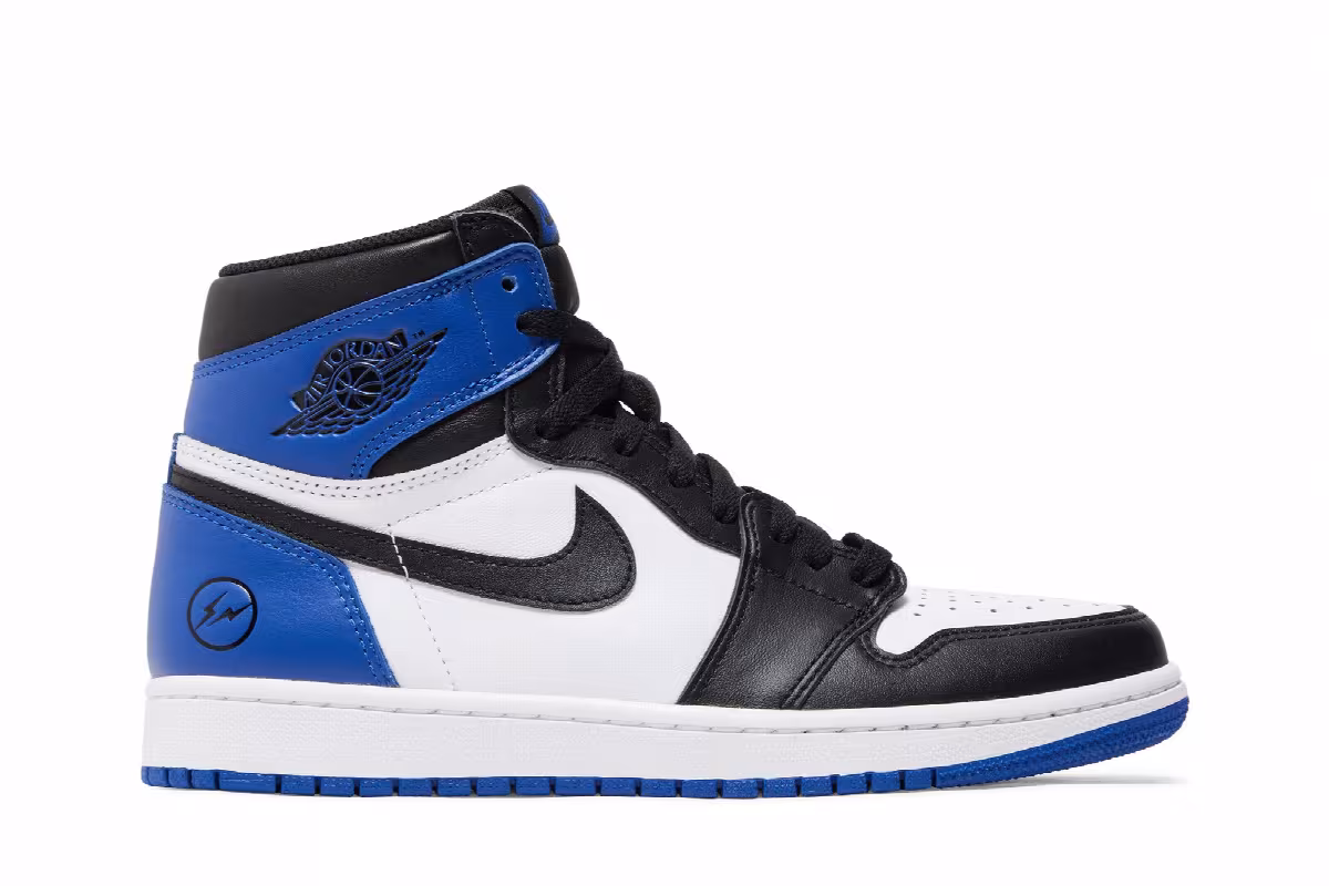 Fragment Design x Air Jordan 1 High OG Friends and Family, view 2