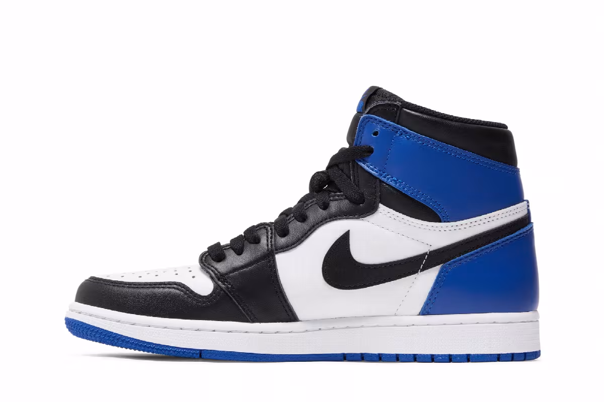 Fragment Design x Air Jordan 1 High OG Friends and Family, view 4
