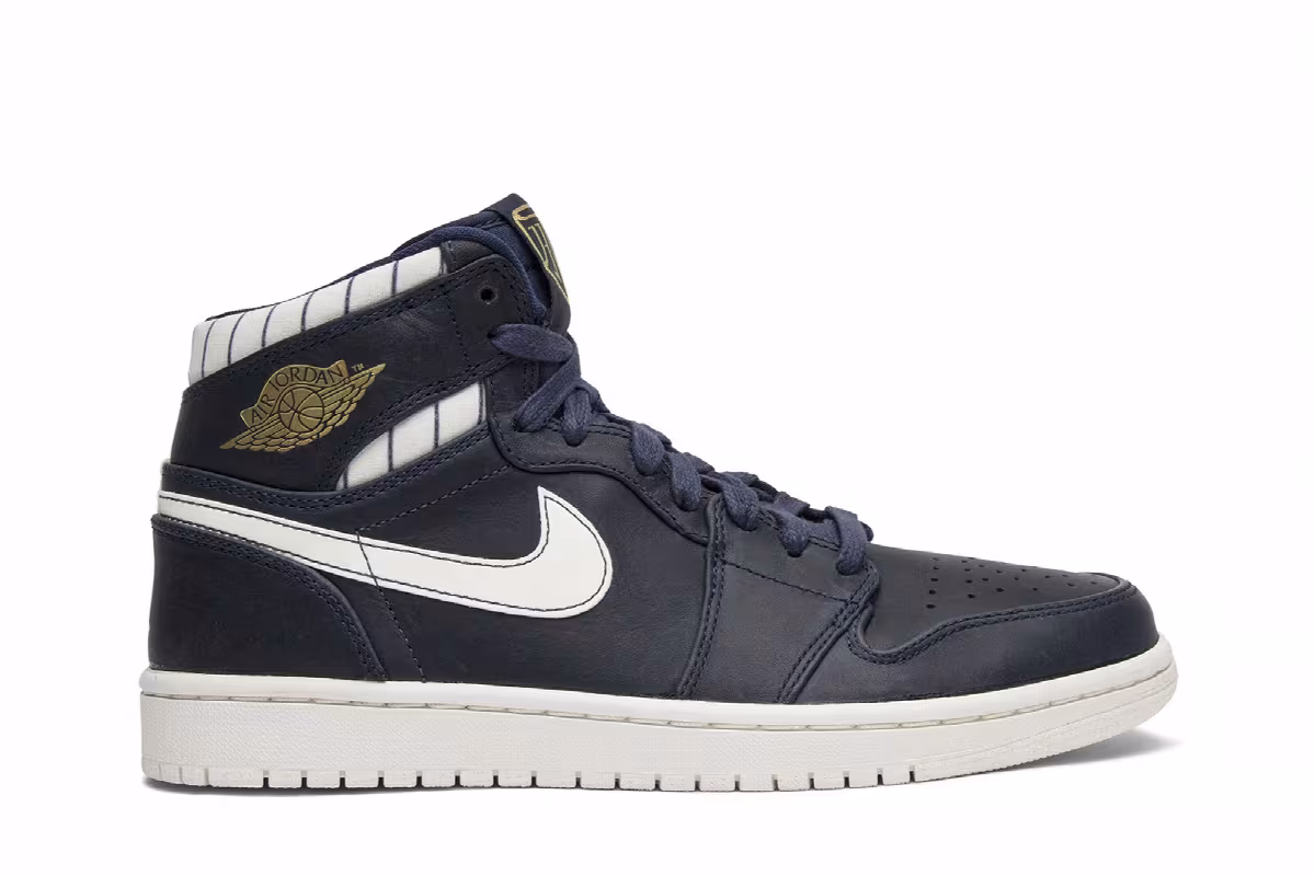 Air Jordan 1 High Jeter, view 2