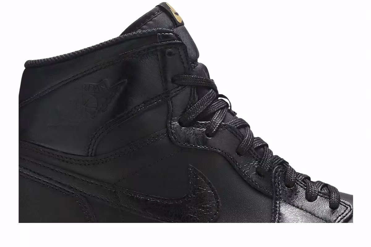 Air Jordan 1 Gum Bottom, view 3