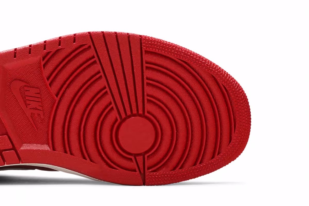 Air Jordan 1 High OG Gym Red, view 6