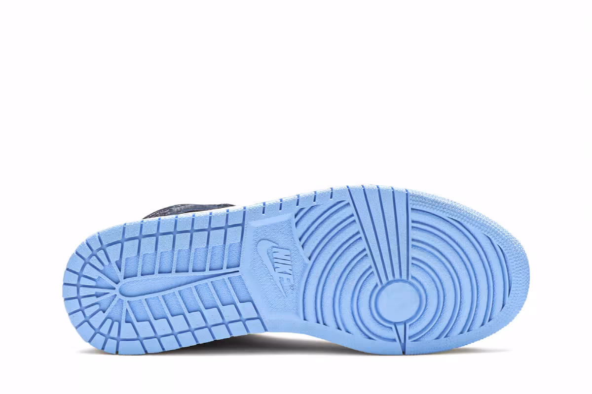 Air Jordan 1 High Family Forever, view 5