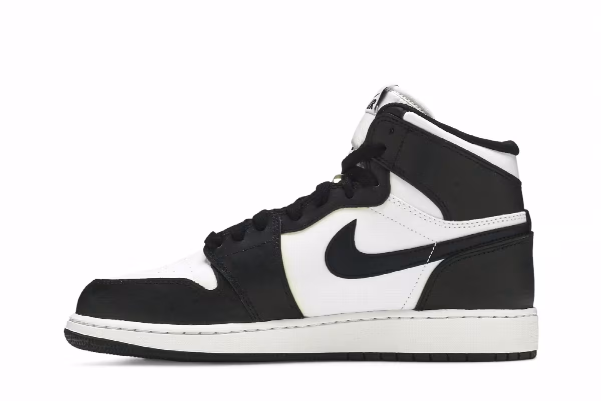 Air Jordan 1 High OG BG Black White 2014, view 4