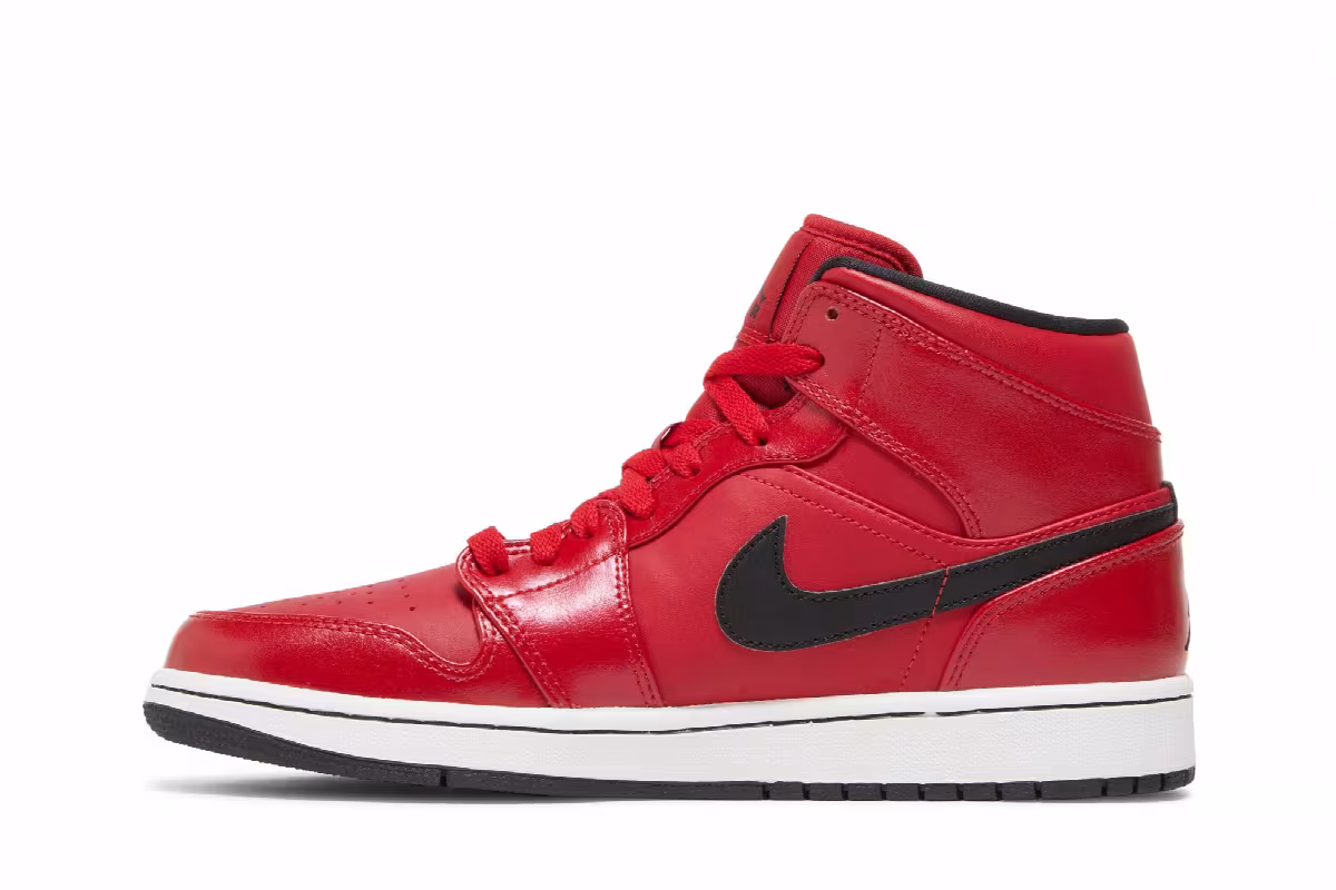 Air Jordan 1 Mid Gym Red, view 4