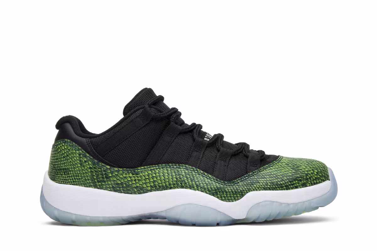 Air Jordan 11 Low Snake, view 2
