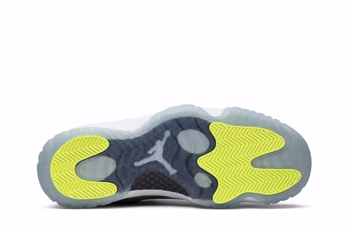 Air Jordan 11 Low Snake, view 5
