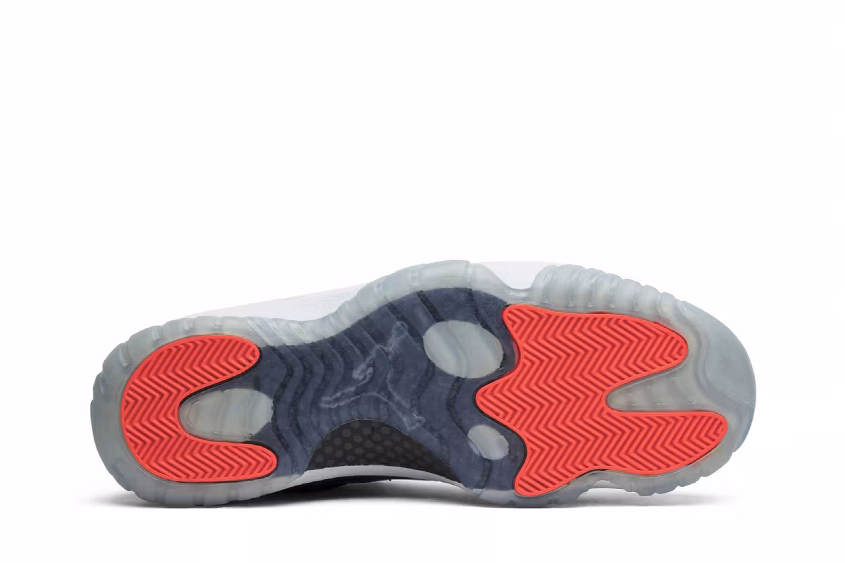 Air Jordan 11 Low Infrared 23, view 5