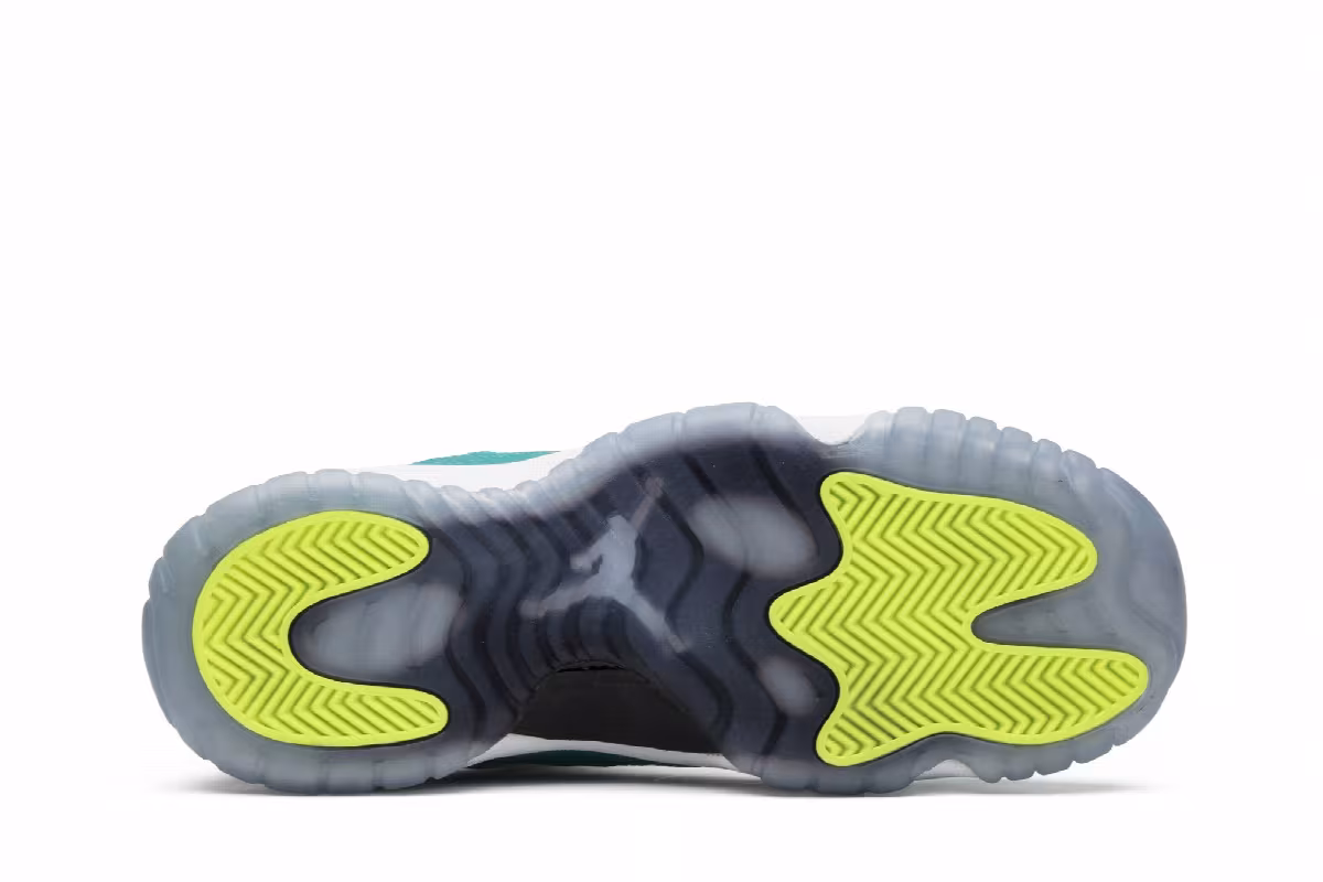 Air Jordan 11 Low GS Aqua Safari, view 5