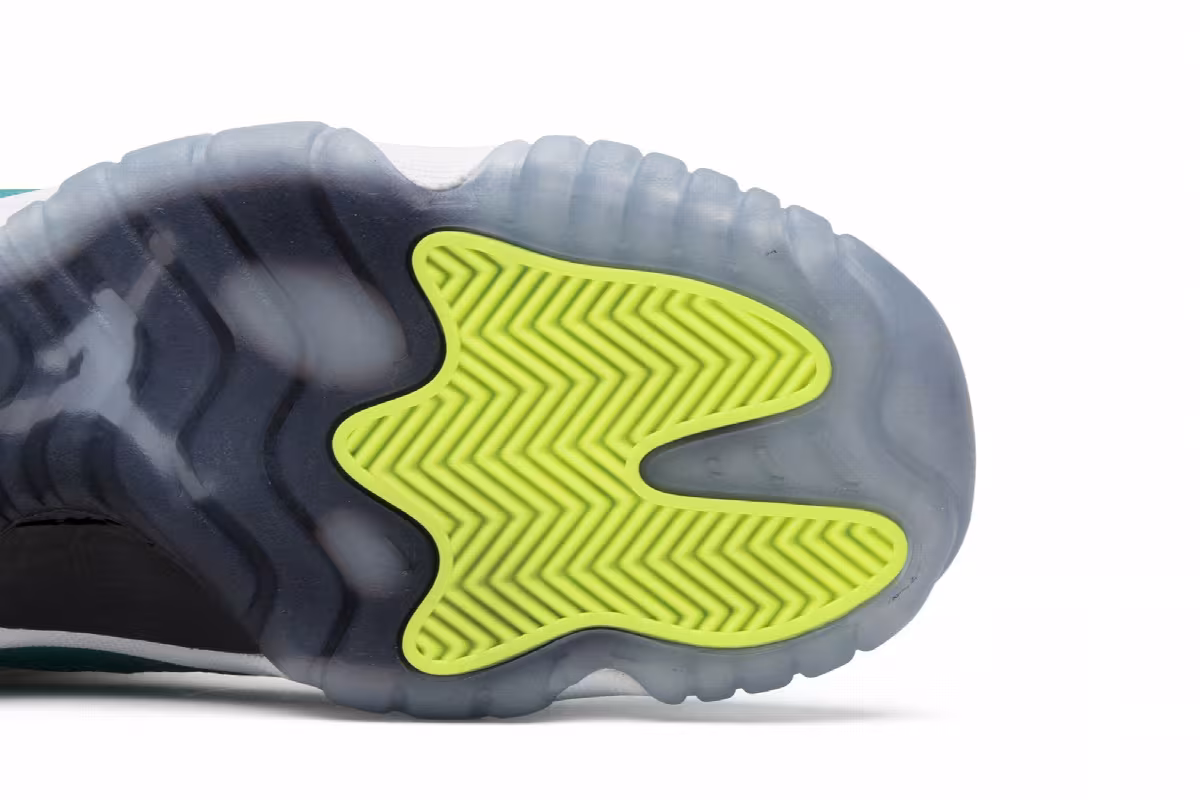 Air Jordan 11 Low GS Aqua Safari, view 6