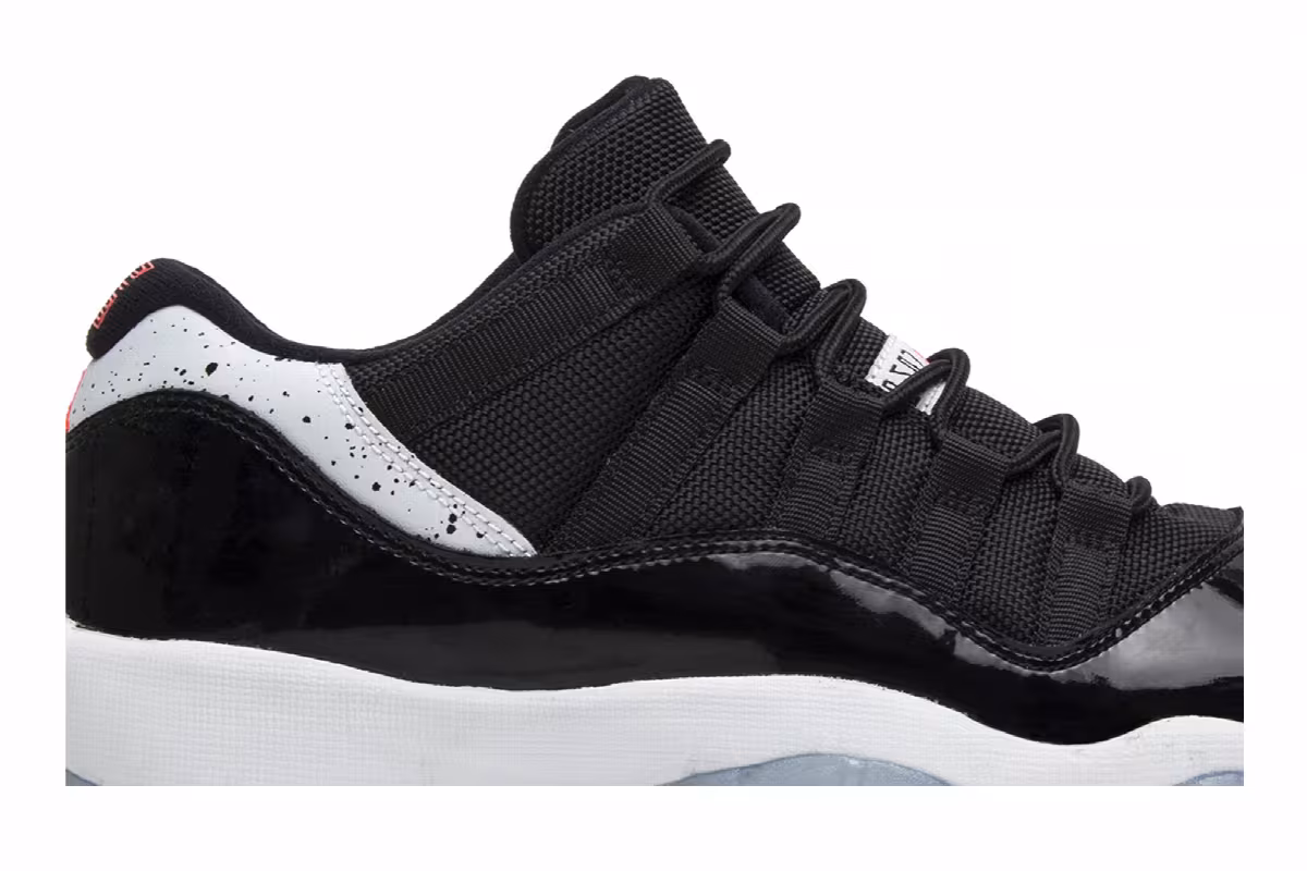 Air Jordan 11 Low GS Infrared 23, view 3