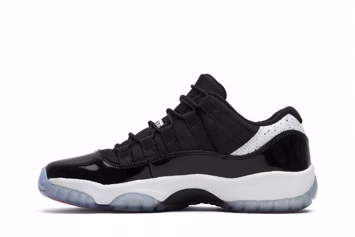 Air Jordan 11 Low GS Infrared 23, view 4