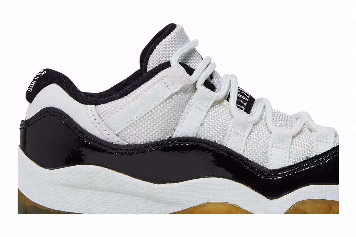 Air Jordan 11 Low BP Concord, view 3