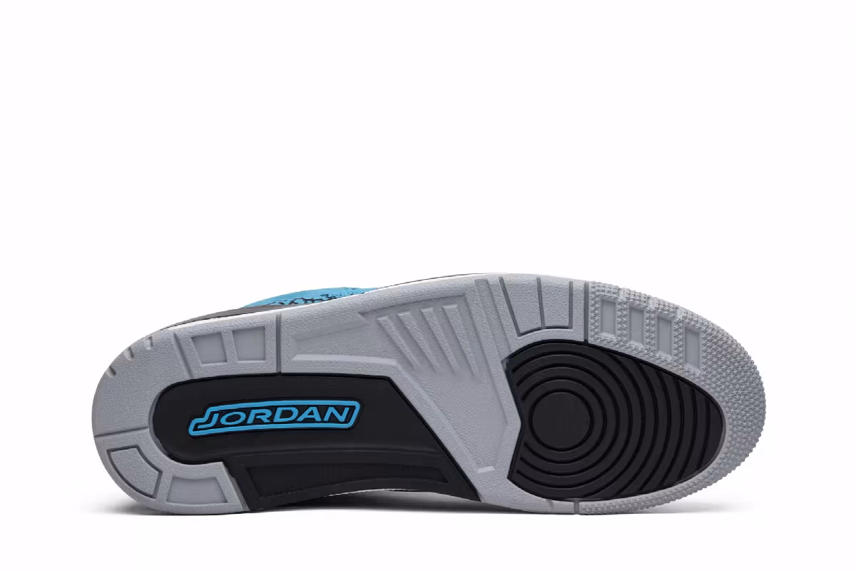 Air Jordan 3 Powder Blue, view 5