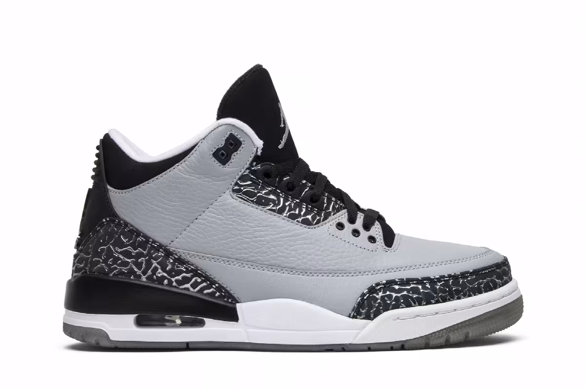 Air Jordan 3 Wolf Grey, view 2