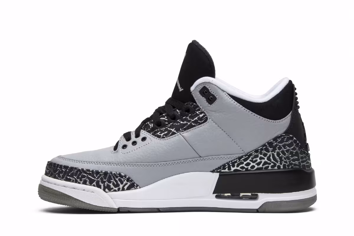 Air Jordan 3 Wolf Grey, view 4