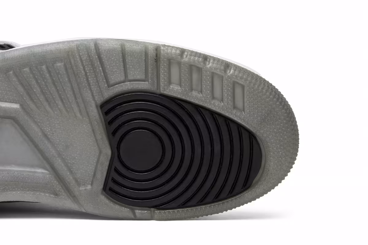 Air Jordan 3 Wolf Grey, view 6