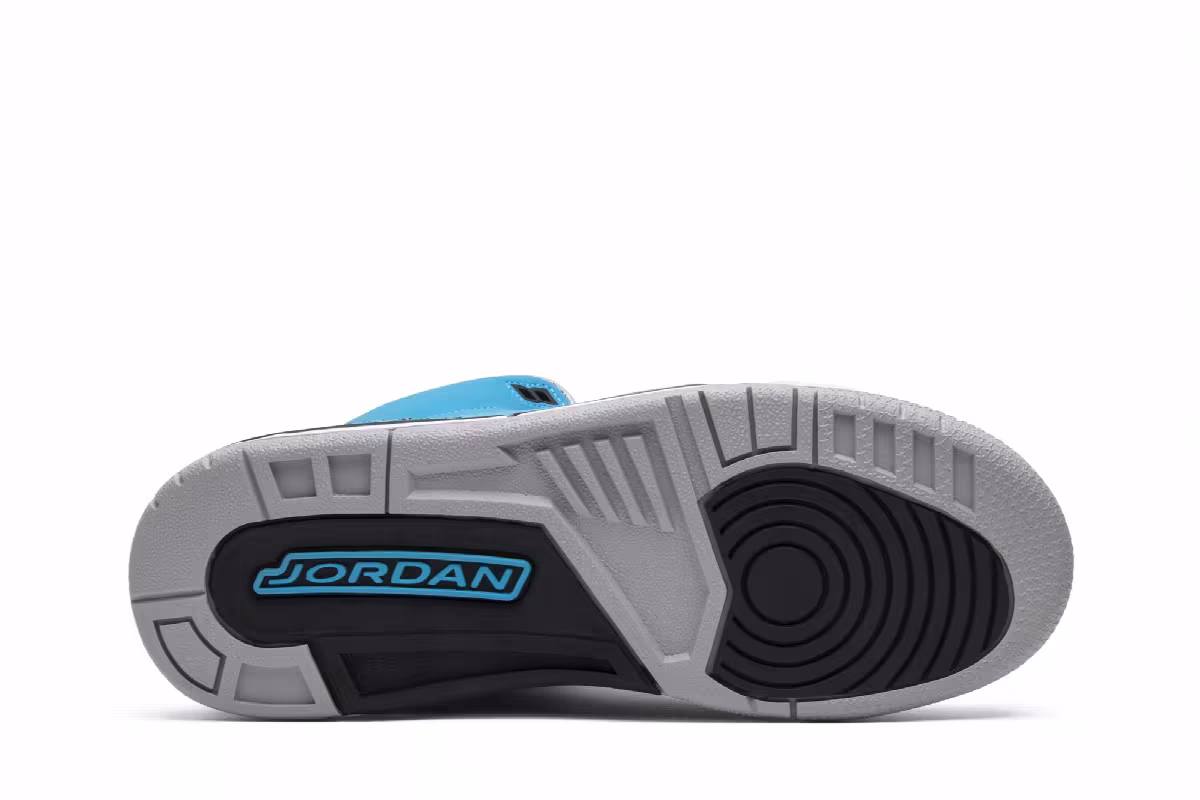 Air Jordan 3 BG Powder Blue, view 5