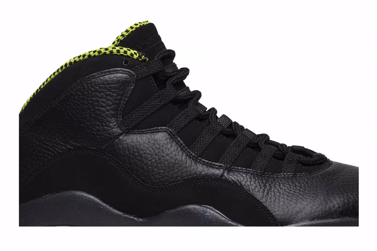Air Jordan 10 Venom, view 3