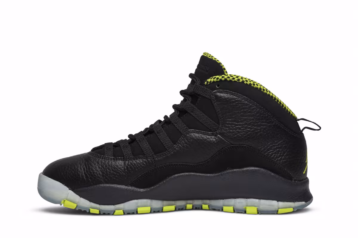Air Jordan 10 Venom, view 4