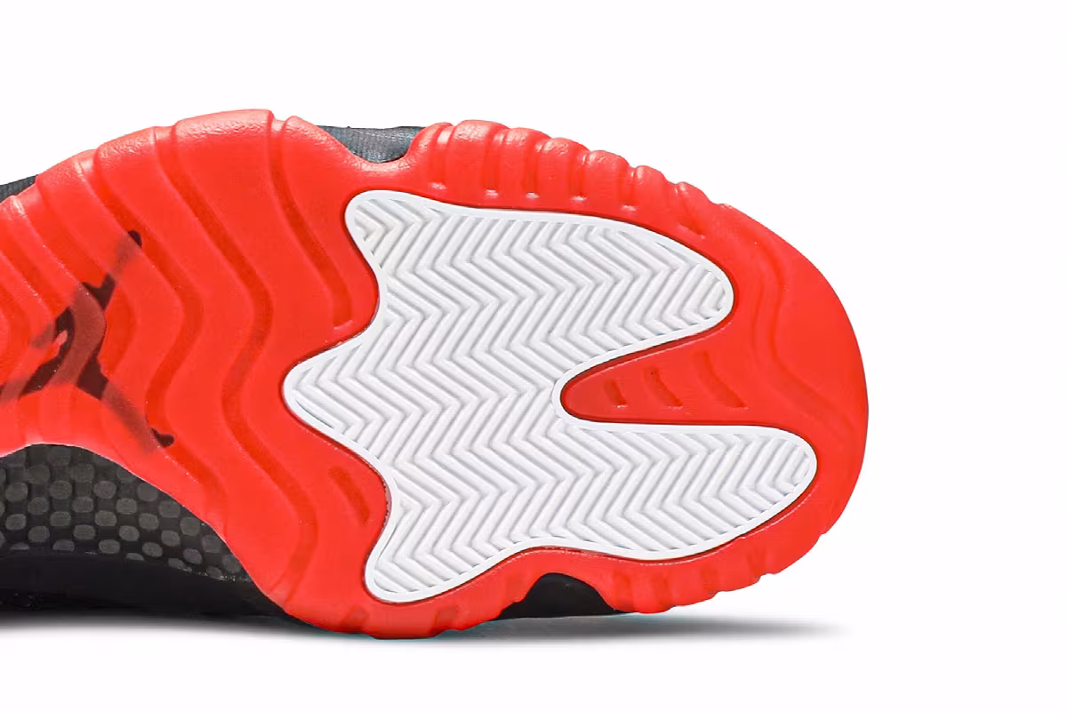 Air Jordan Future Premium Infrared, view 6
