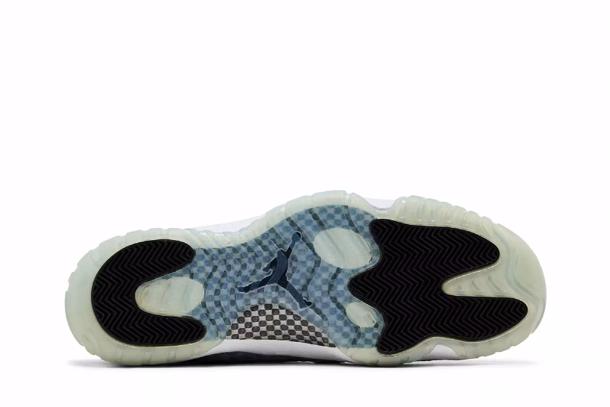 Air Jordan Future Premium Metallic Silver, view 5
