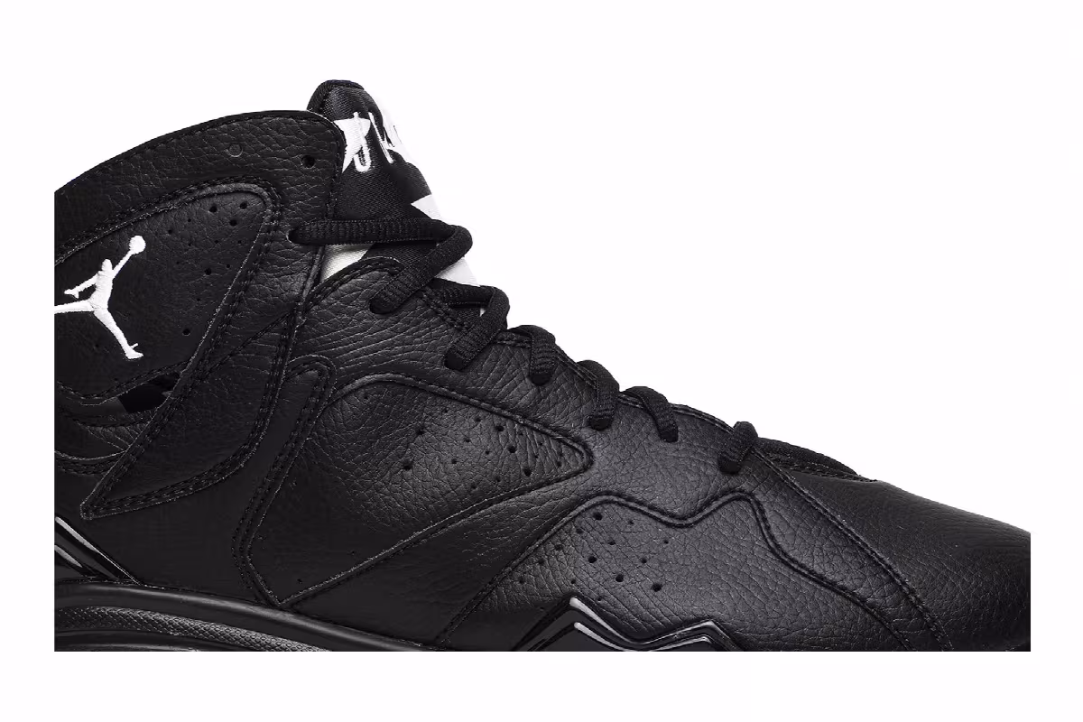 Air Jordan 7 Metal Cleat Oreo, view 3