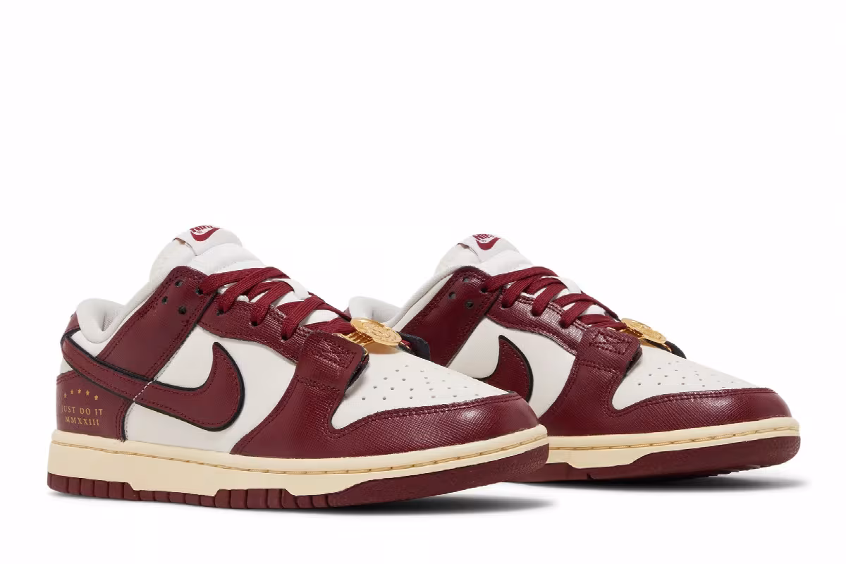 Nike Women's Dunk Low SE Sisterhood - Team Red, view 9