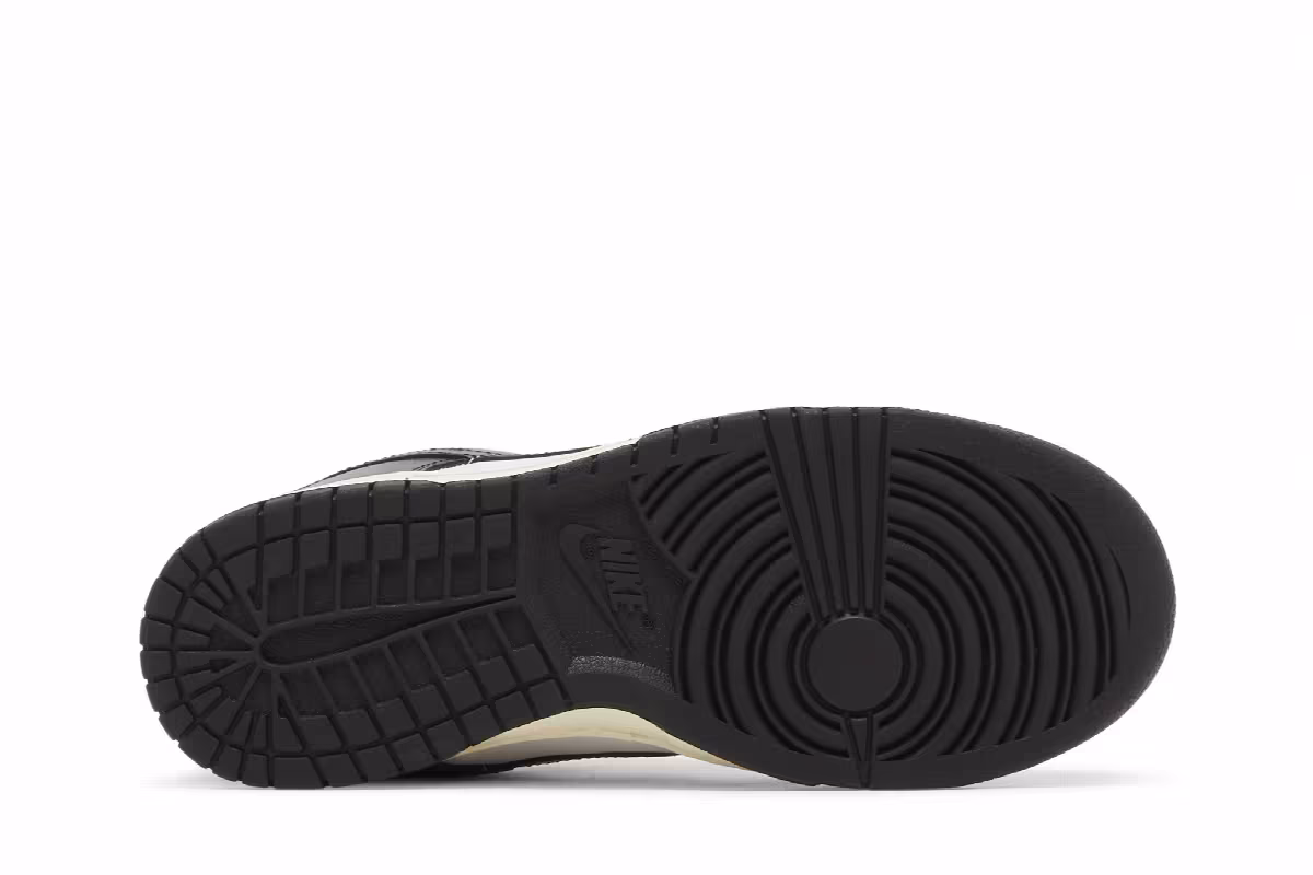 Nike Women's Dunk Low Vintage Panda, view 5