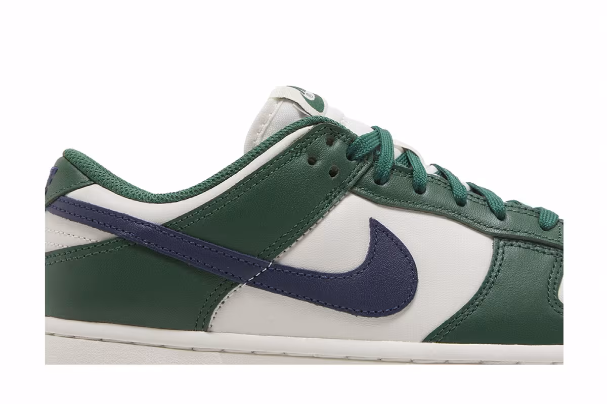 Nike Women's Dunk Low Gorge Green, view 3
