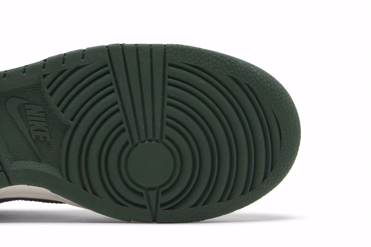 Nike Women's Dunk Low Gorge Green, view 6