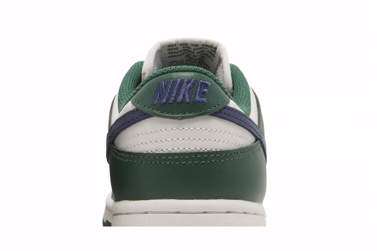 Nike Women's Dunk Low Gorge Green, view 8