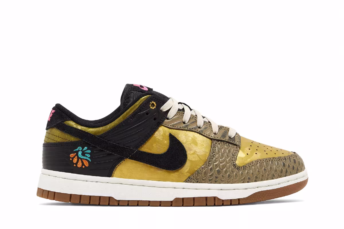 Nike Women's Dunk Low Día De Muertos, view 2