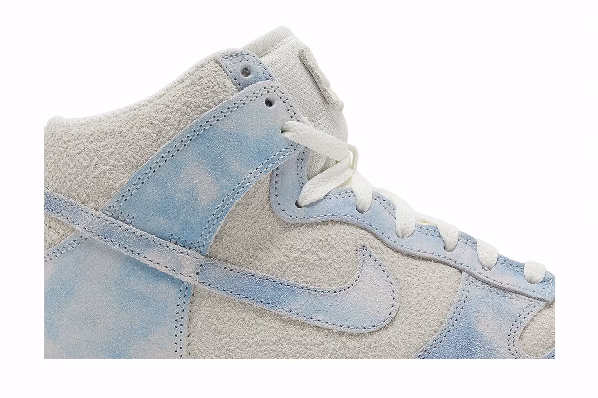 Nike Women's Dunk High SE Clouds, view 3