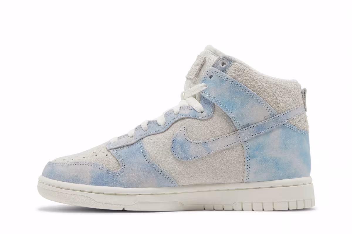 Nike Women's Dunk High SE Clouds, view 4