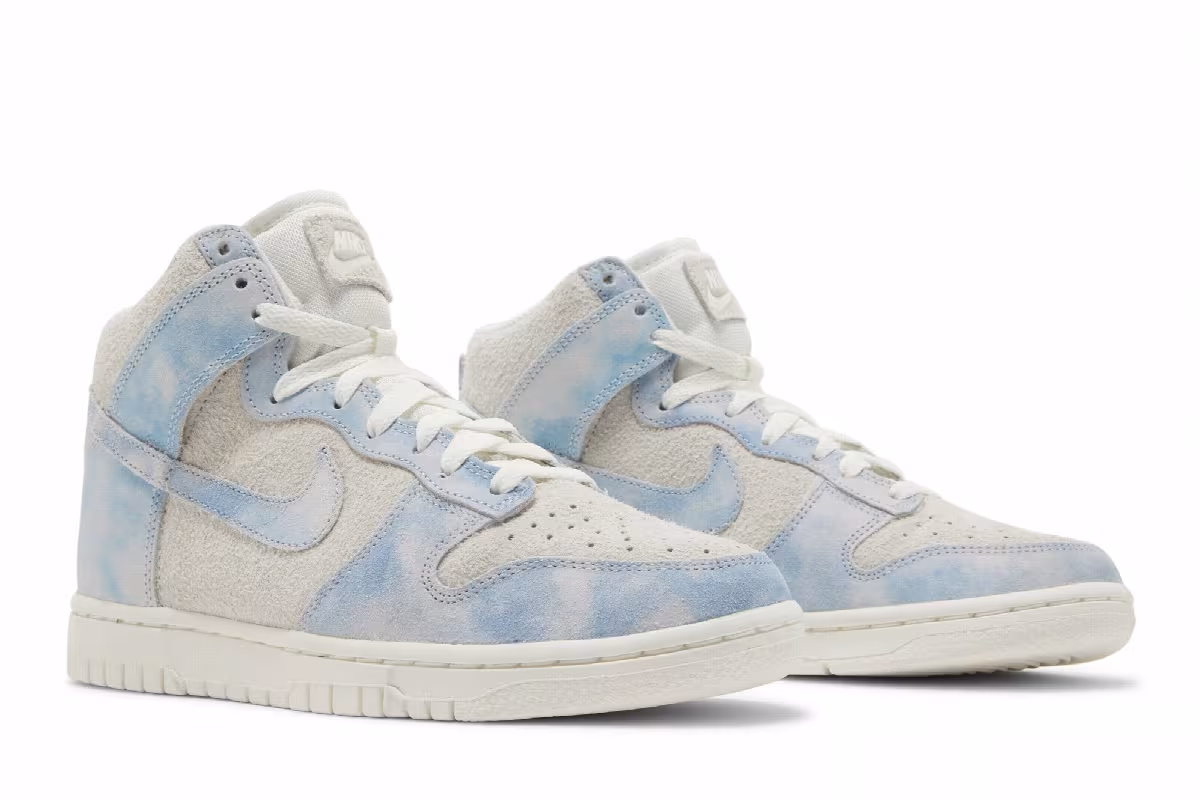 Nike Women's Dunk High SE Clouds, view 9
