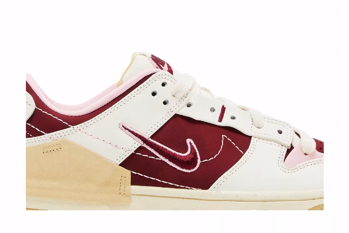 Nike Women's Dunk Low Disrupt 2 Valentine's Day, view 3