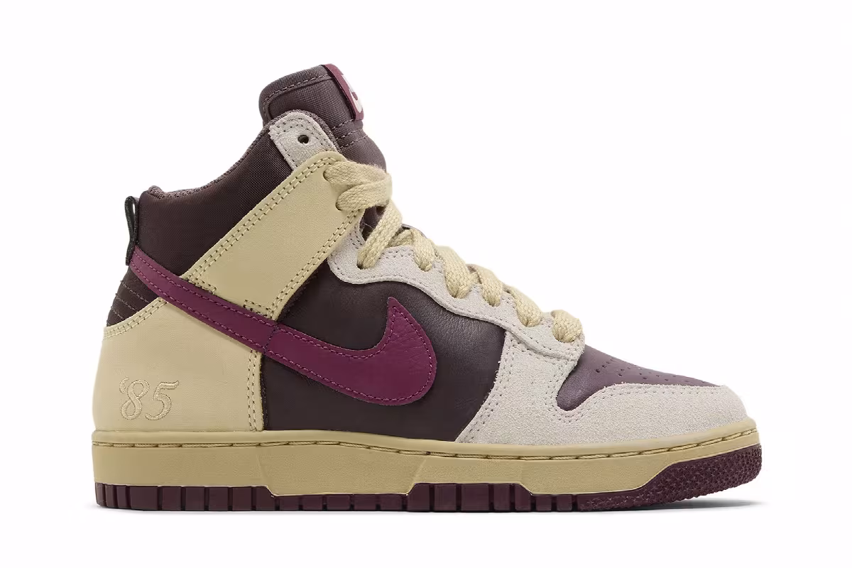 Nike Women's Dunk High 1985 Valentine's Day, view 2