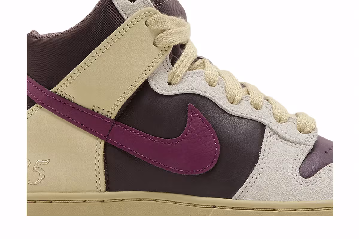 Nike Women's Dunk High 1985 Valentine's Day, view 3
