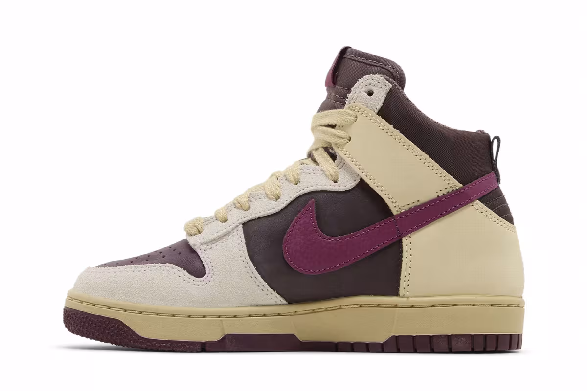 Nike Women's Dunk High 1985 Valentine's Day, view 4