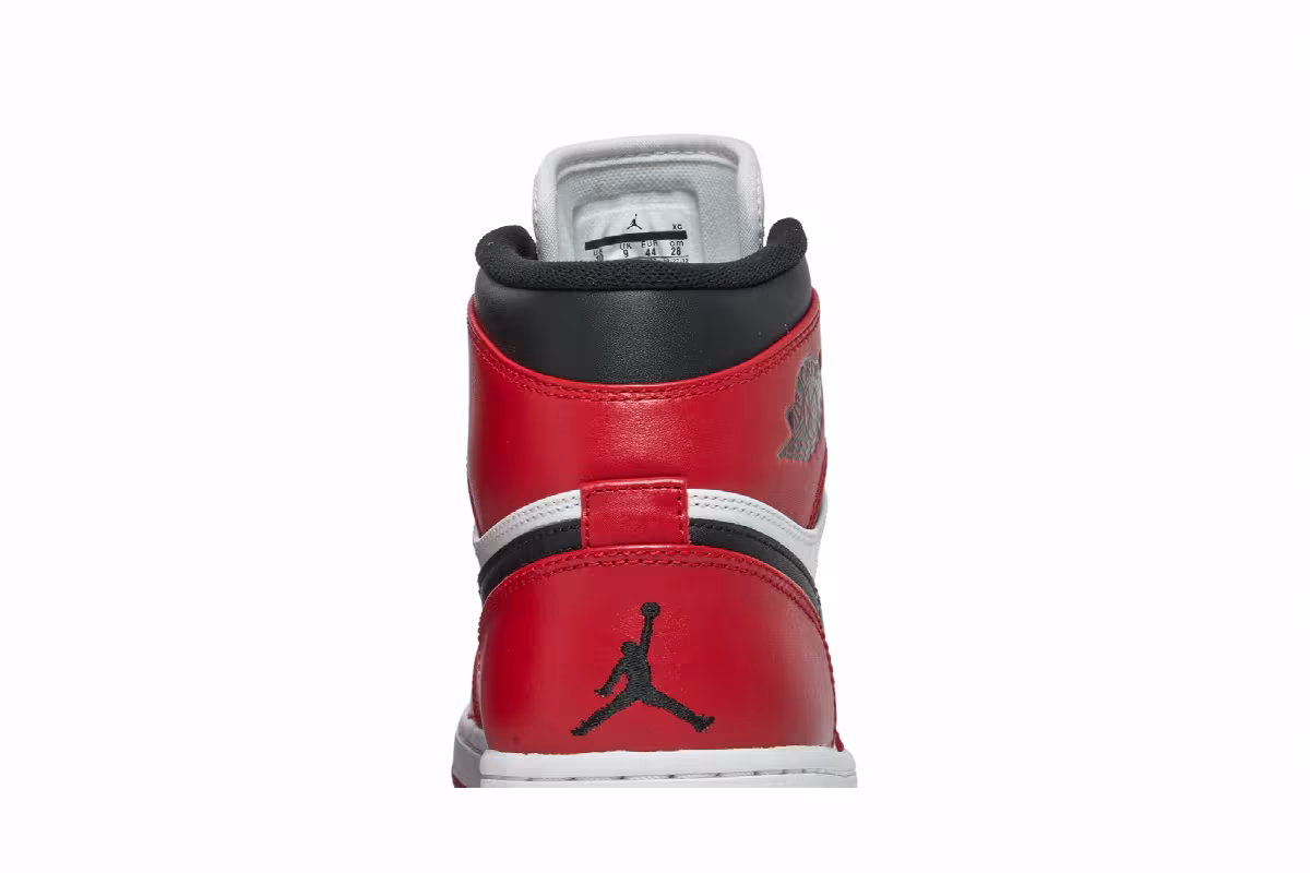 Air Jordan 1 High Chicago 2013, view 8
