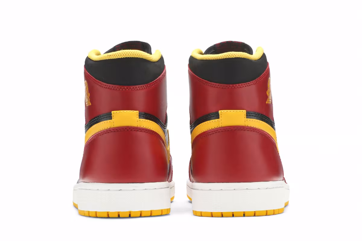 Air Jordan 1 High OG Highlight Reel, view 7