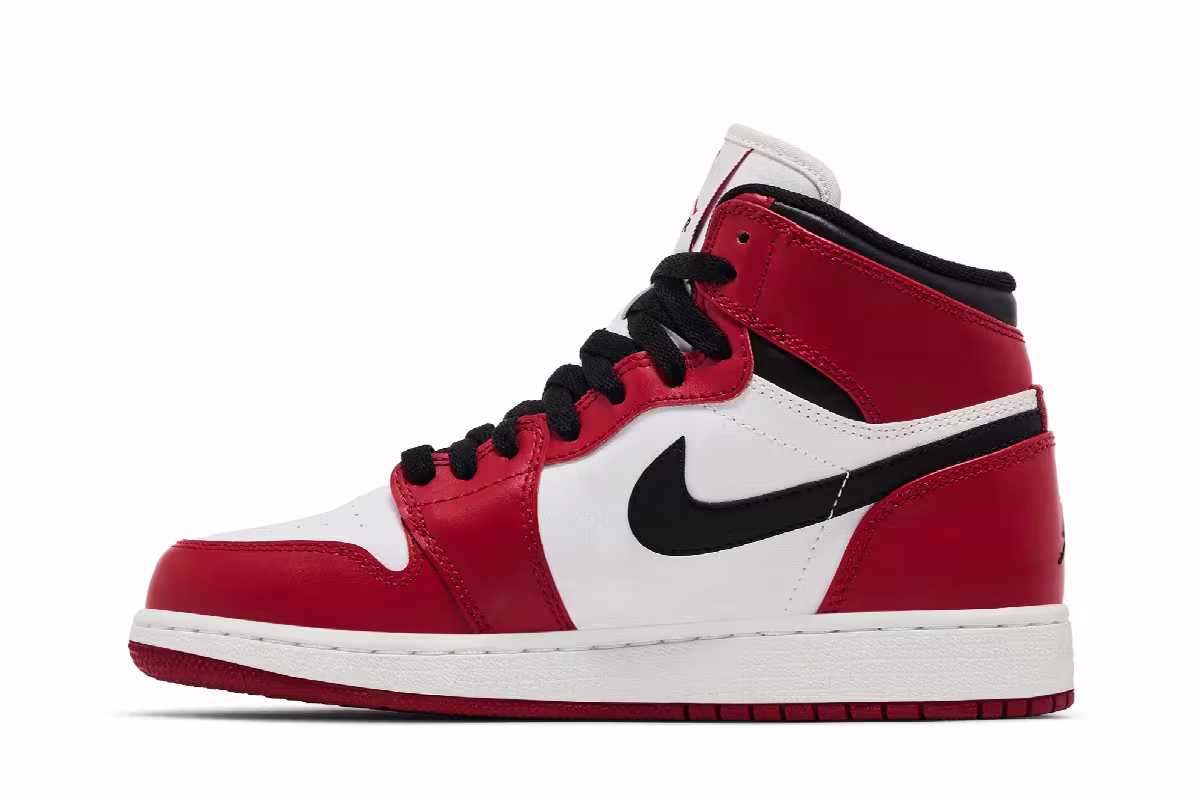 Air Jordan 1 OG GS Chicago 2013, view 4