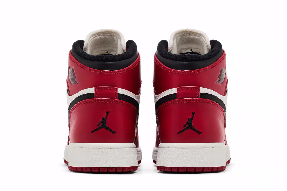 Air Jordan 1 OG GS Chicago 2013, view 7