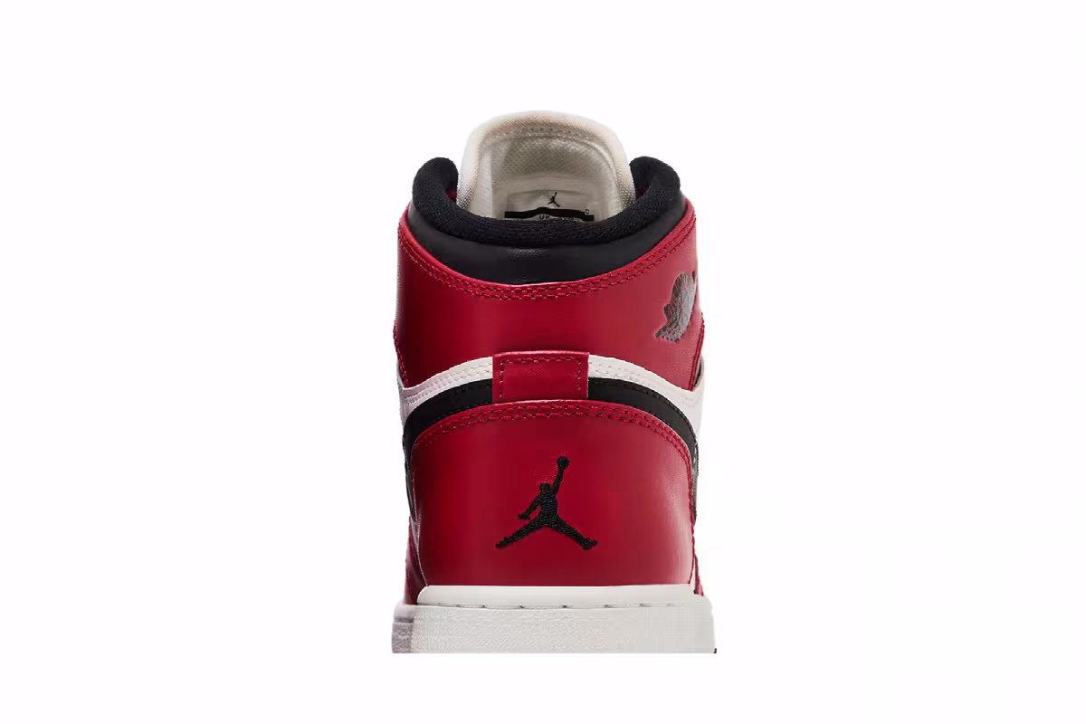 Air Jordan 1 OG GS Chicago 2013, view 8