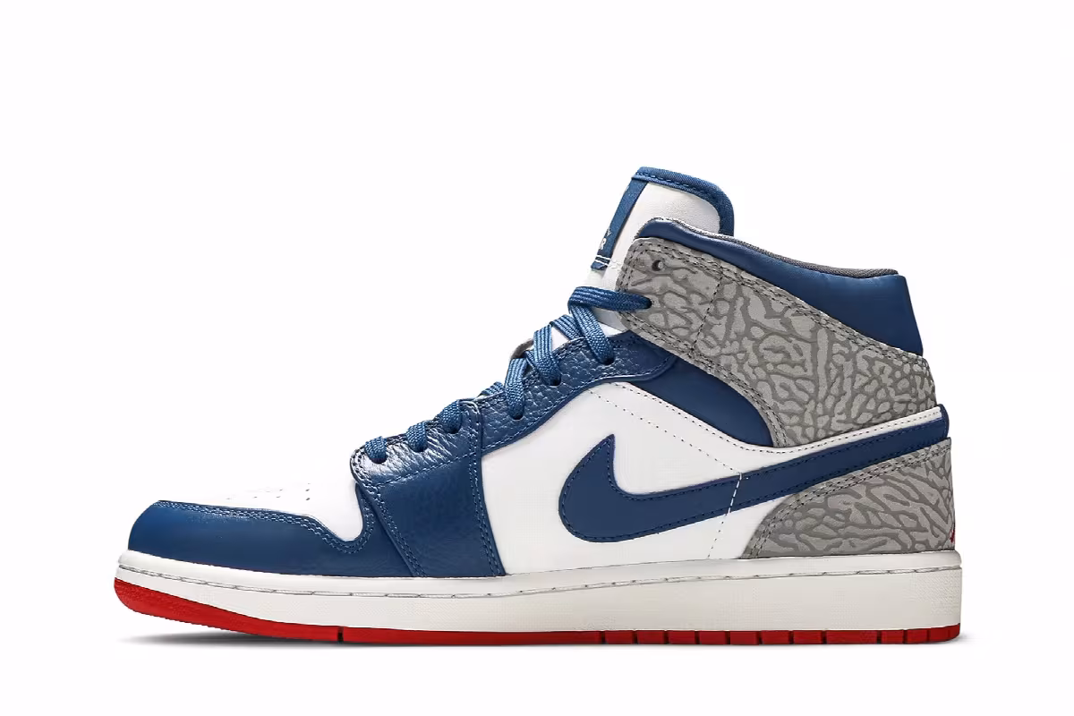 Air Jordan 1 Mid True Blue, view 4