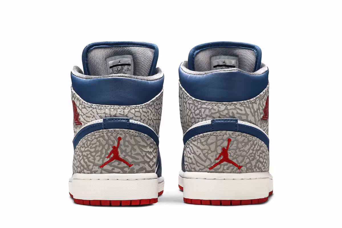 Air Jordan 1 Mid True Blue, view 7