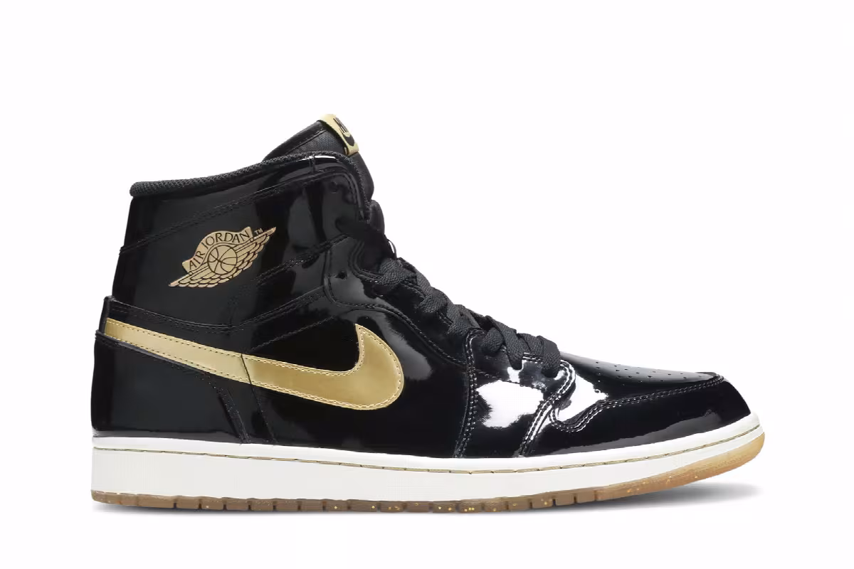 Air Jordan 1 High OG Black Gold PL, view 2