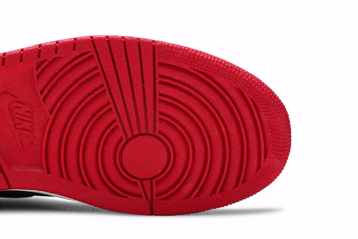 Air Jordan 1 Mid Gym Red Dark Sea, view 6